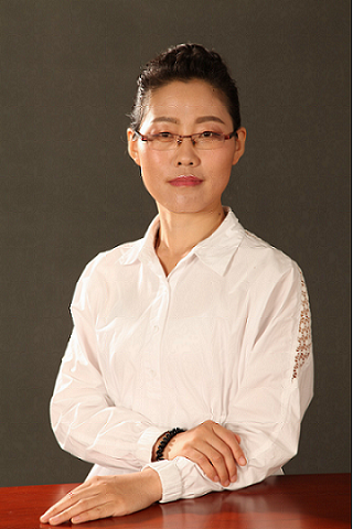 李霞